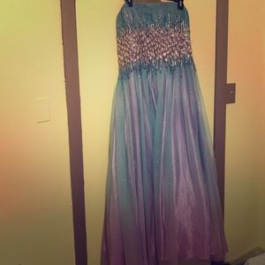 Prom dress worn only twice